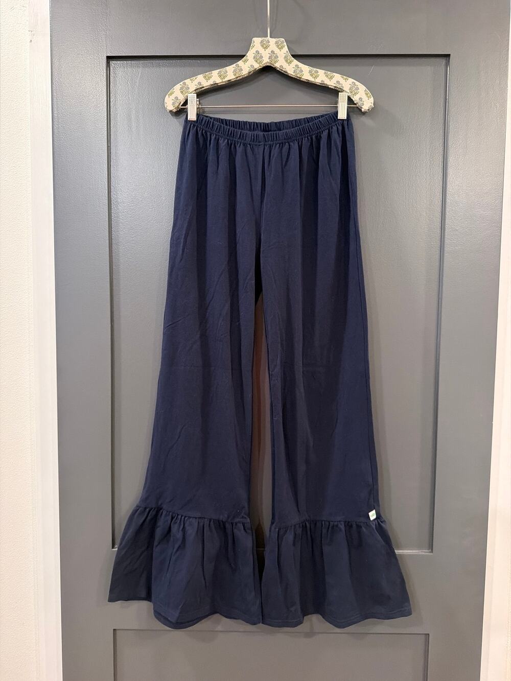 Lolly Wolly Doodle Women’s Ruffle Bottom Pants- navy Size M
